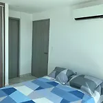 Lovely Flat With Pool In City Center