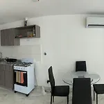 Lovely Flat With Pool In City Center